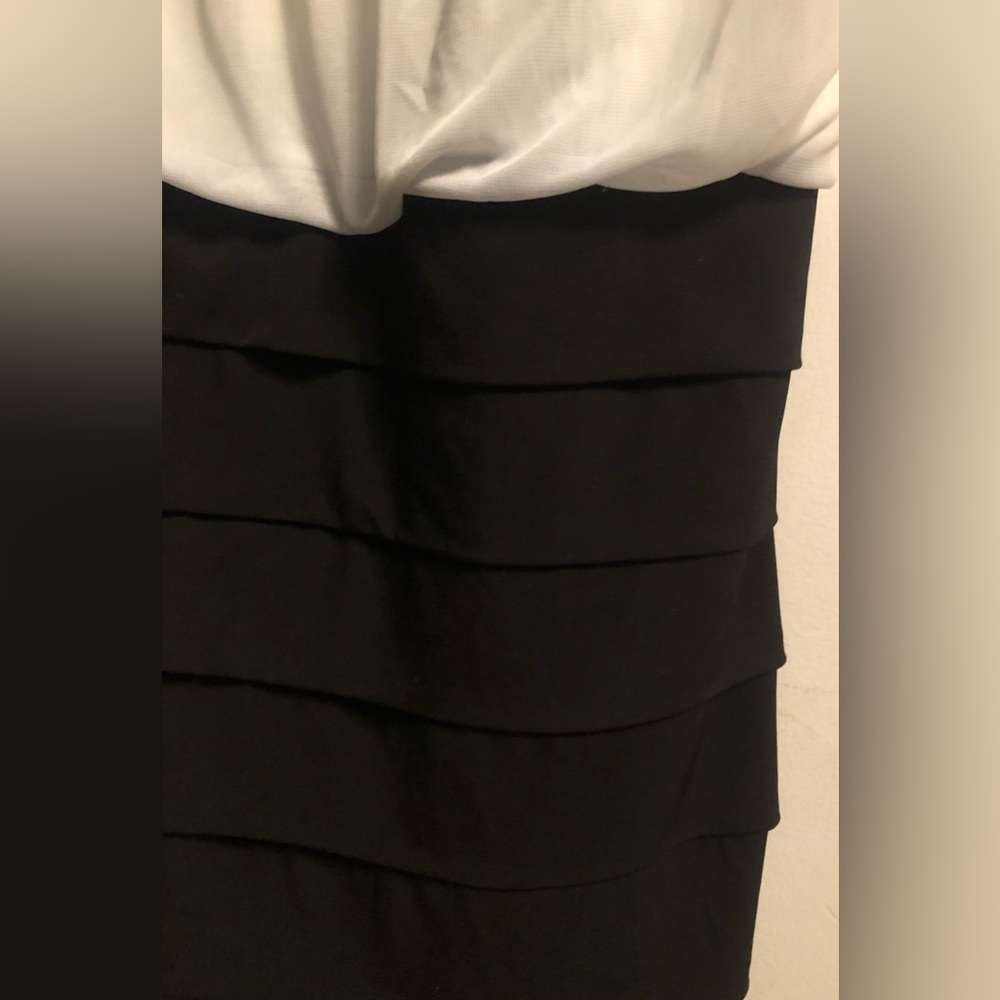 White and Black Sweet Storm Dress - Picture 5 of 9